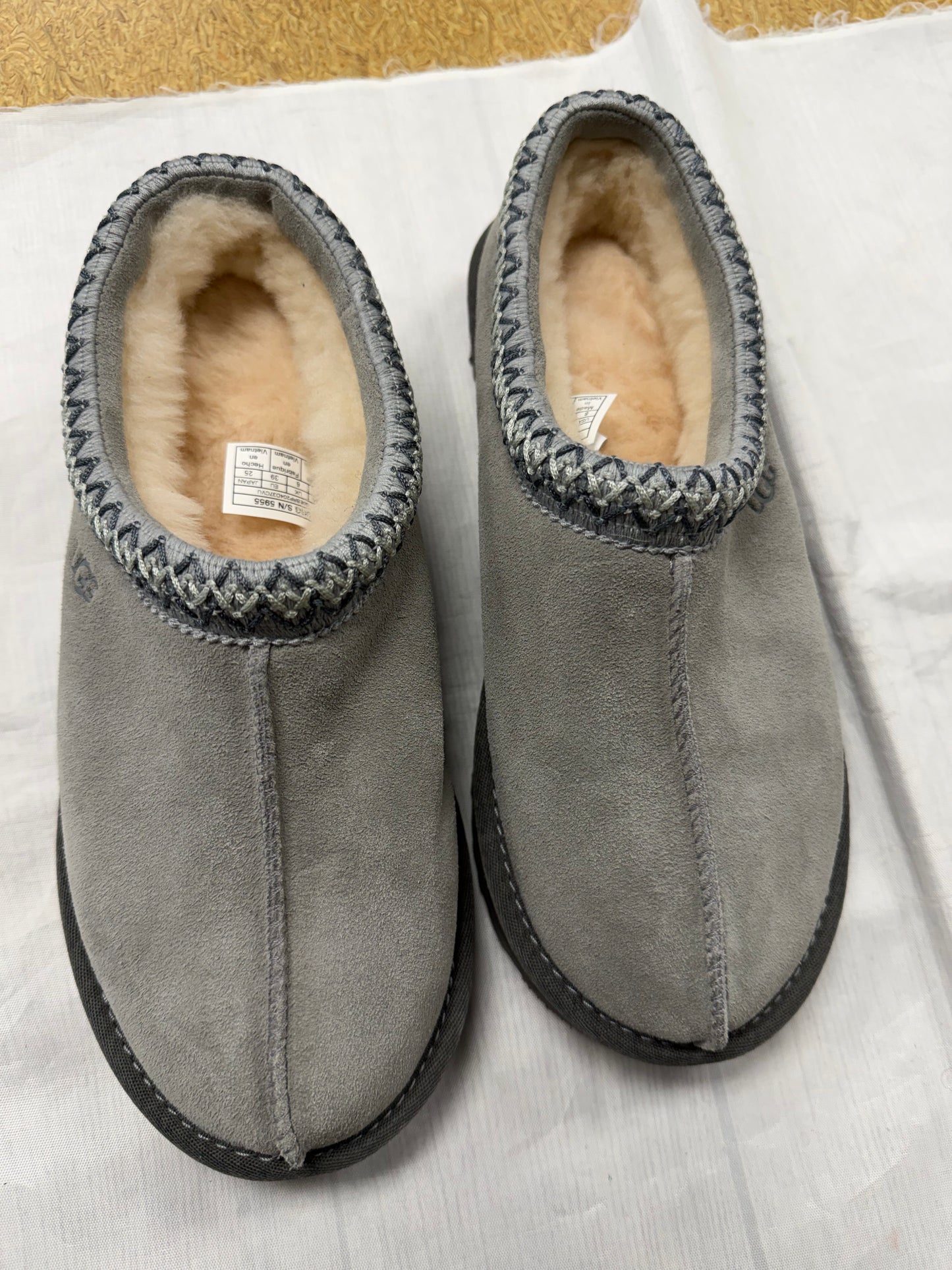 Slippers Designer By Ugg In Grey, Size:8