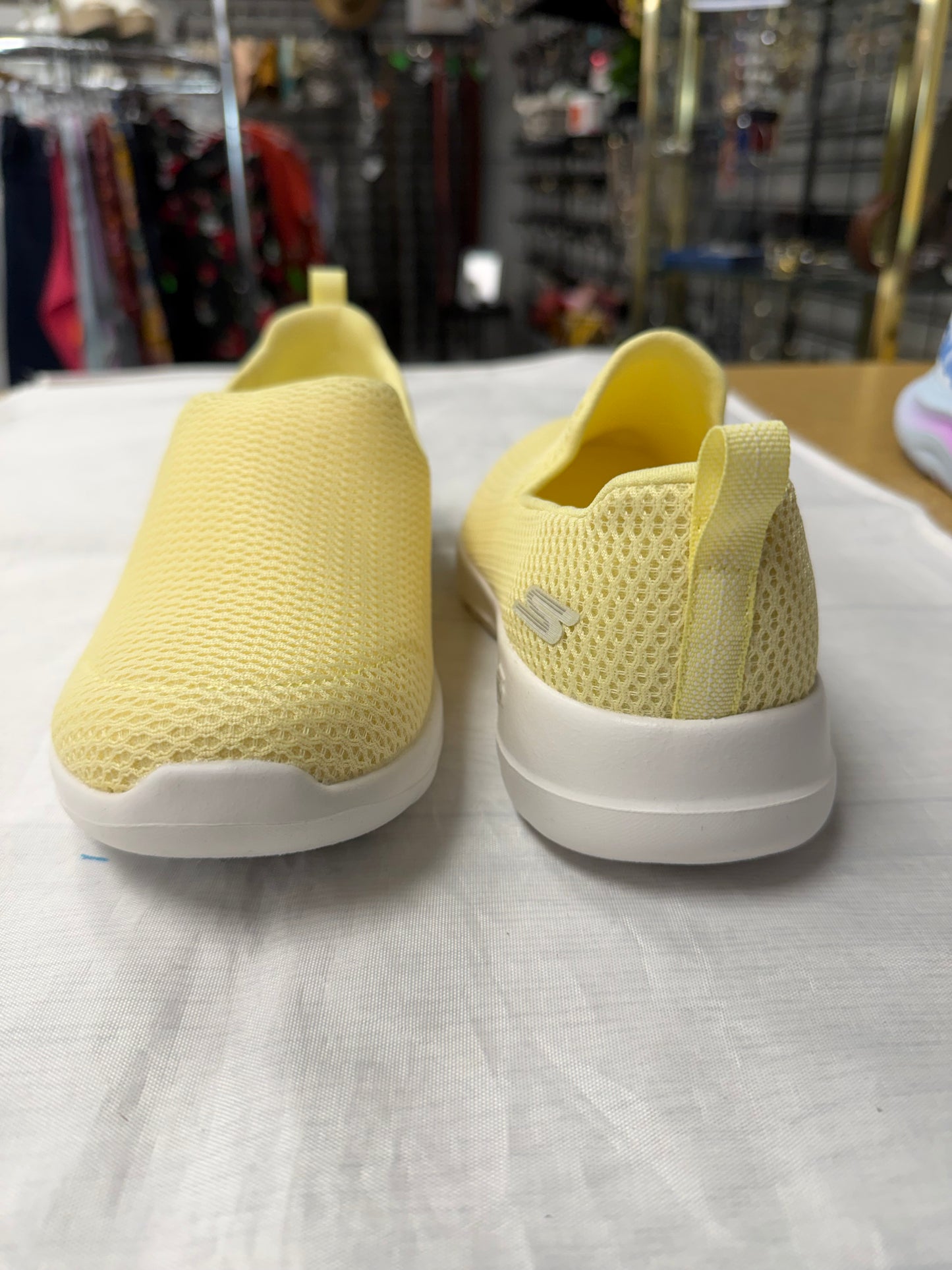 Shoes Sneakers By Skechers In Yellow, Size:7.5