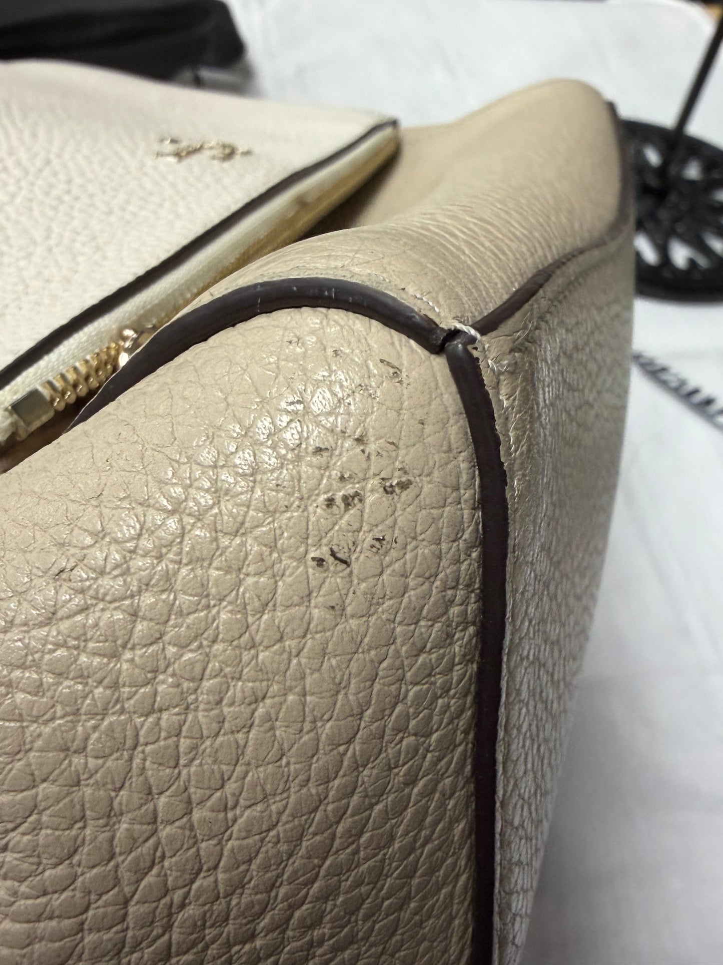 Crossbody Designer By Kate Spade In Beige, Size:Medium