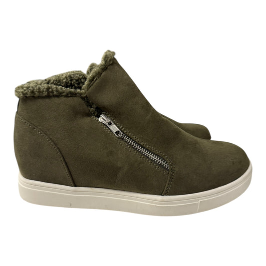Boots Ankle Flats By Cushionaire In Green, Size:7.5